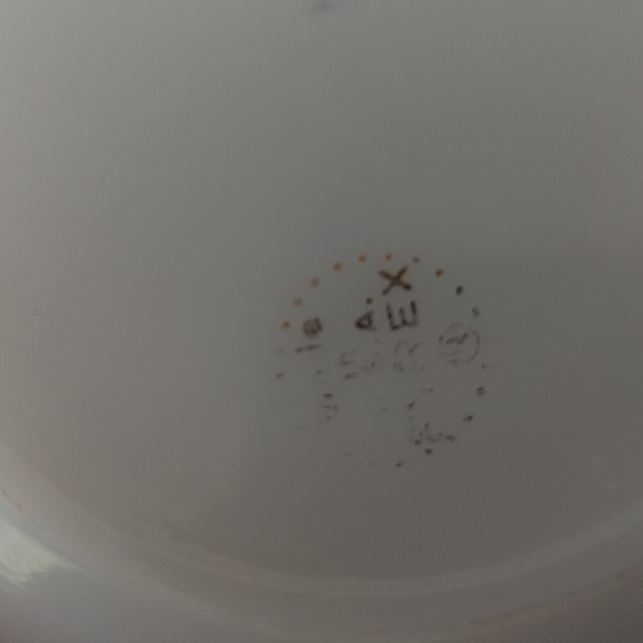 3 Vintage turquoise Pyrex plates and 1 saucer - Picture 4 of 8